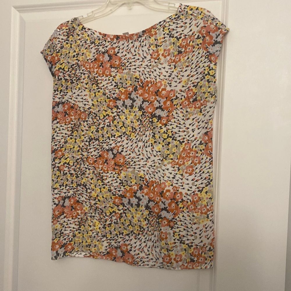 NWOT LOFT Sleeveless Blouse Floral - Size S
